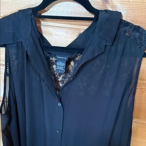 torrid Black Sheer Lace-Back Button Front long hi-lo top